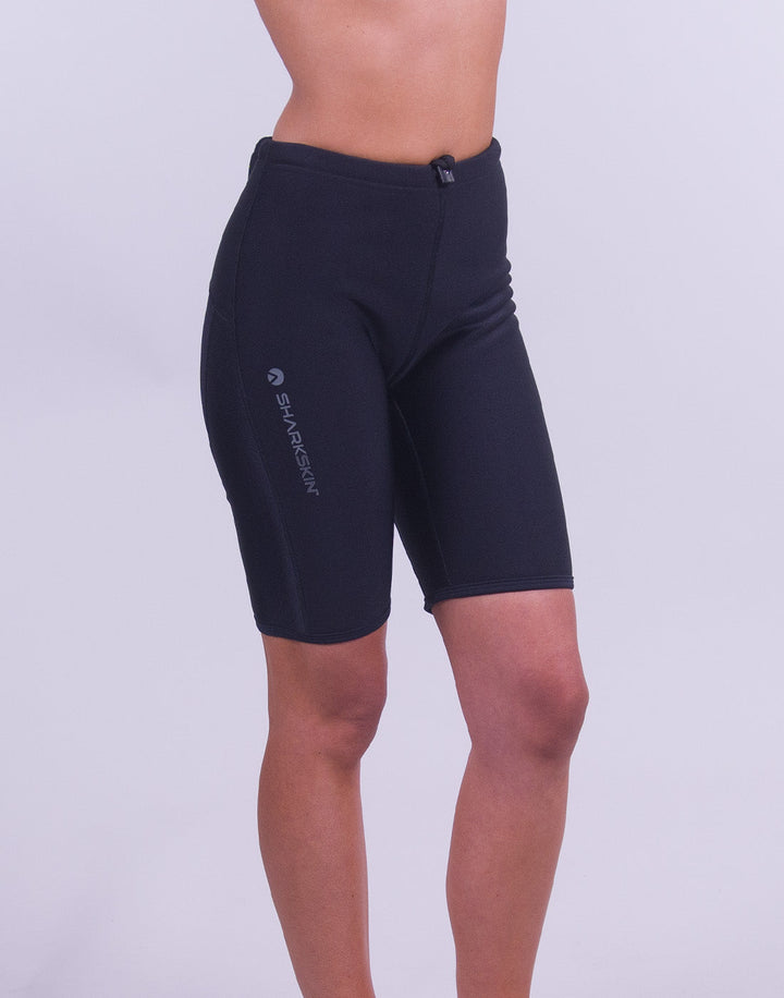 PERFORMANCE WEAR КЪСИ ПАНТАЛОНИ - ЖЕНИ