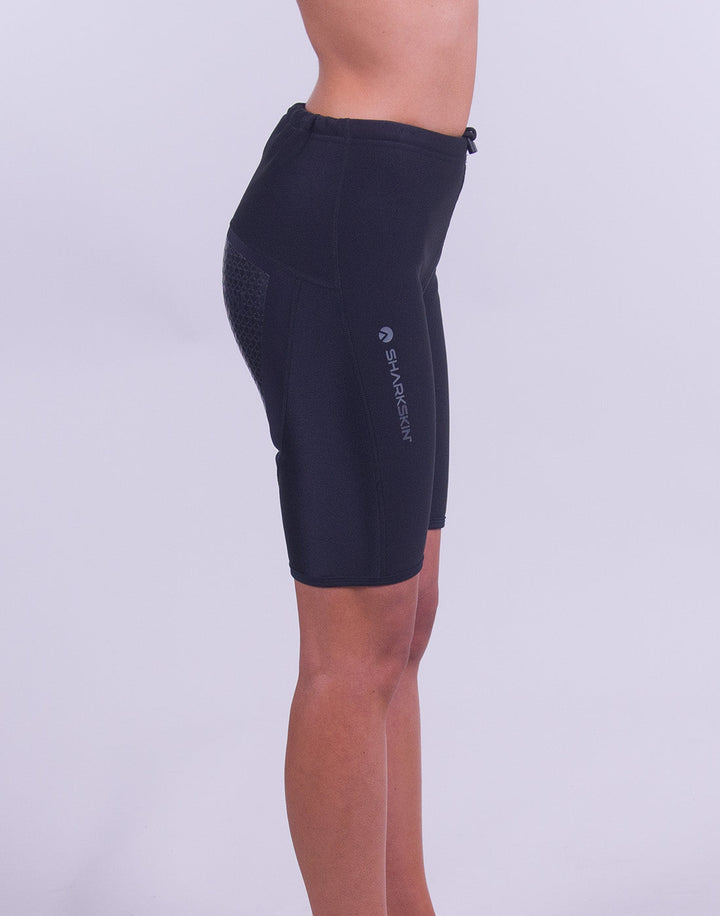 PERFORMANCE WEAR КЪСИ ПАНТАЛОНИ - ЖЕНИ