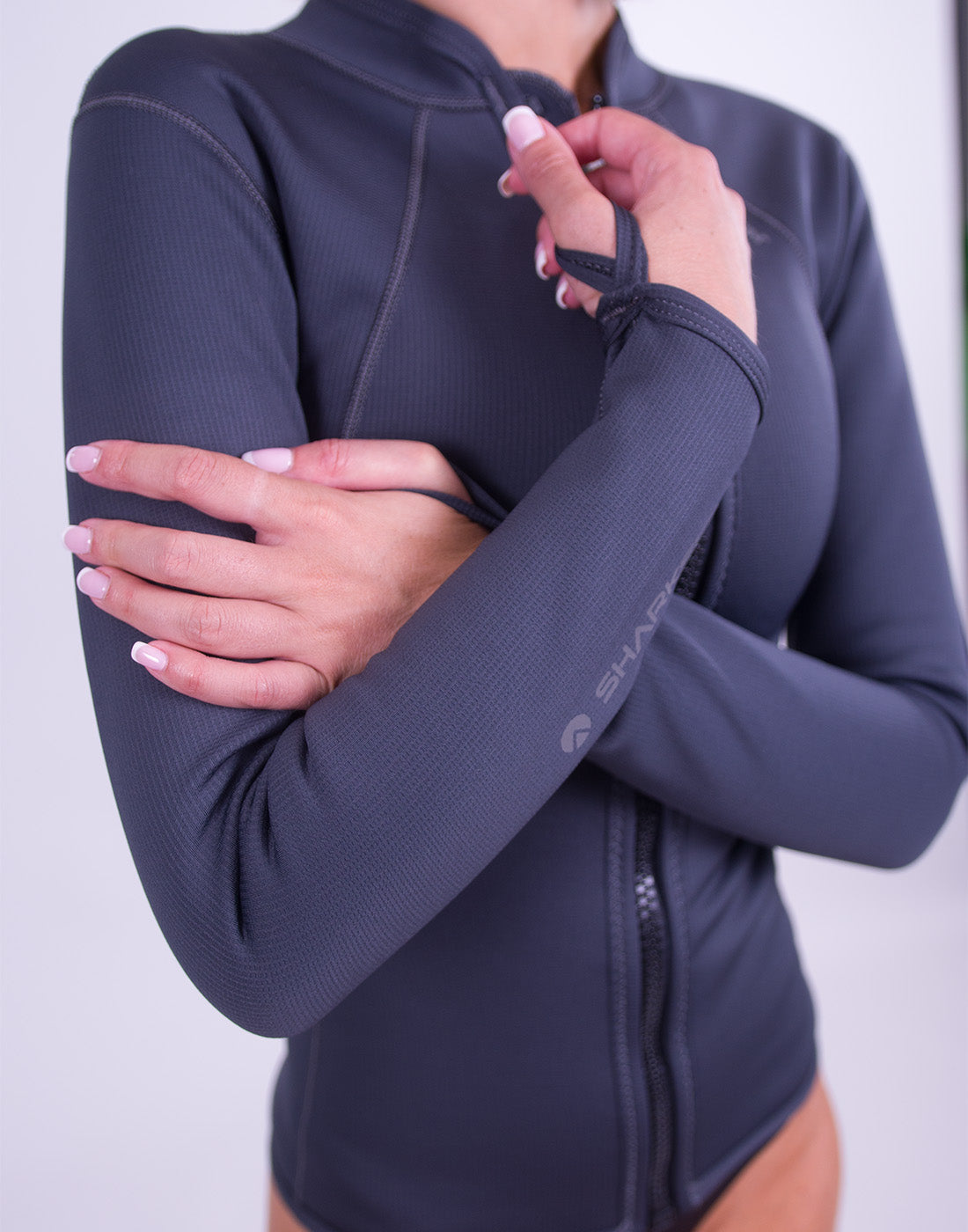 T2 CHILLPROOF LONG SLEEVE FULL ZIP TOP - WOMENS – Sharkskin Europe