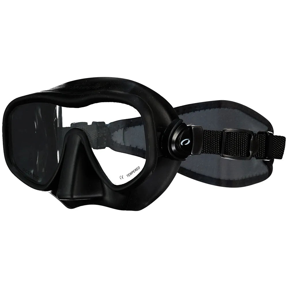 Oceanic Shadow diving mask